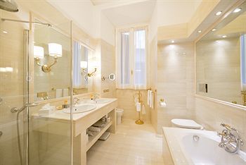 Residenza Napoleone Iii Bed & Breakfast